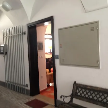 아파트 Centre Studio